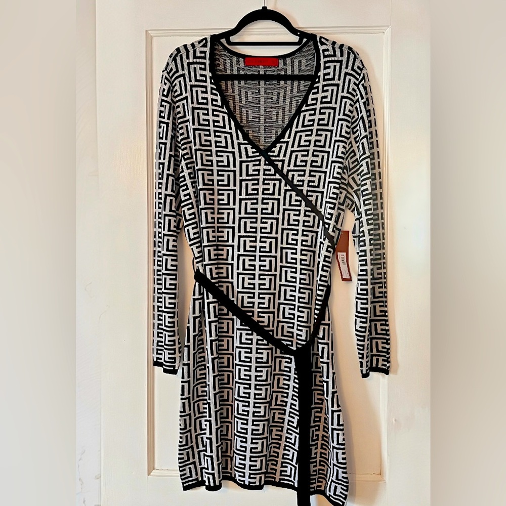 Love Scarlett Geometric Faux Wrap
Dress XL NWT - Picture 2 of 10